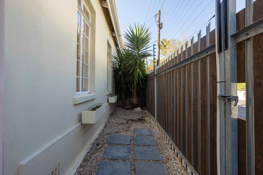 2 Bedroom Property for Sale in Rondebosch Village Western Cape